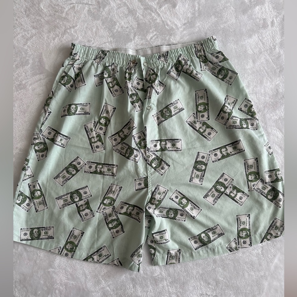 NWOT men’s medium money print long length boxer/ lounge shorts.